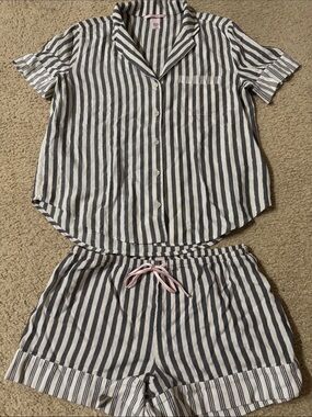 Victoria's Secret Gray & White Striped Short Pajama Set with Pink Tie